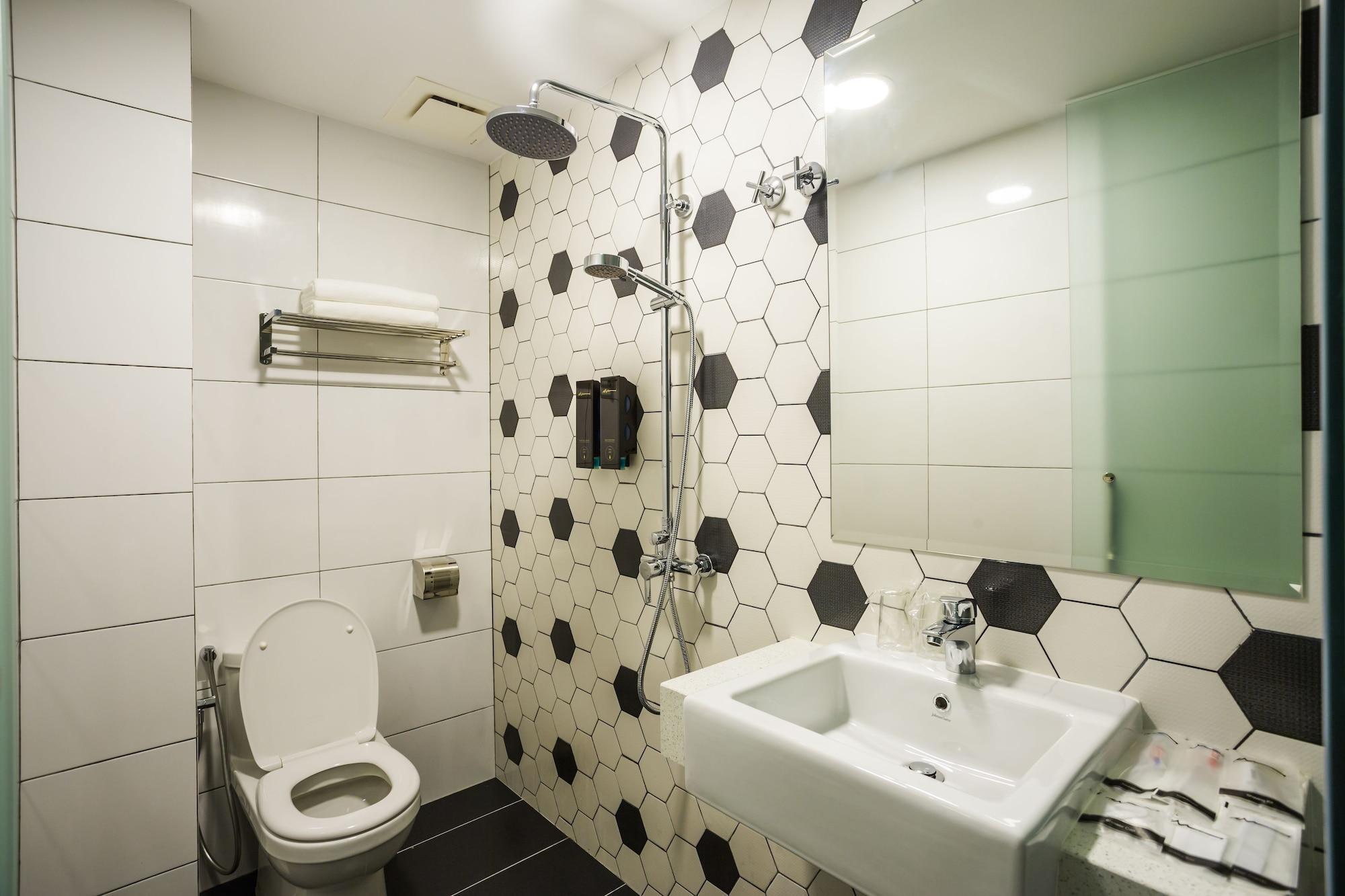 Manhattan Business Hotel Ttdi Kuala Lumpur Buitenkant foto