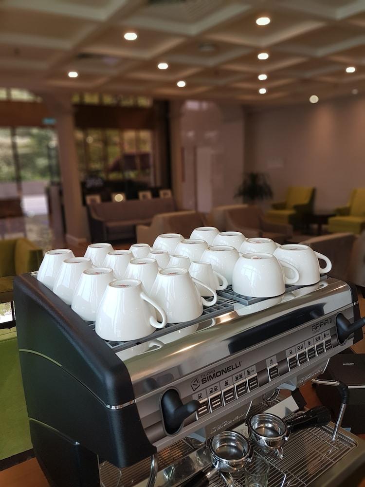 Manhattan Business Hotel Ttdi Kuala Lumpur Buitenkant foto