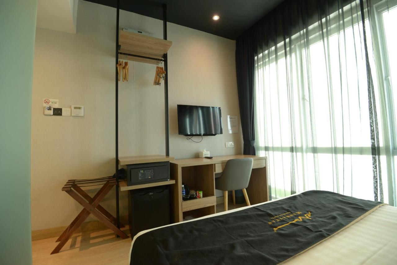 Manhattan Business Hotel Ttdi Kuala Lumpur Buitenkant foto