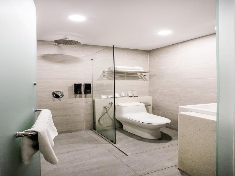 Manhattan Business Hotel Ttdi Kuala Lumpur Buitenkant foto